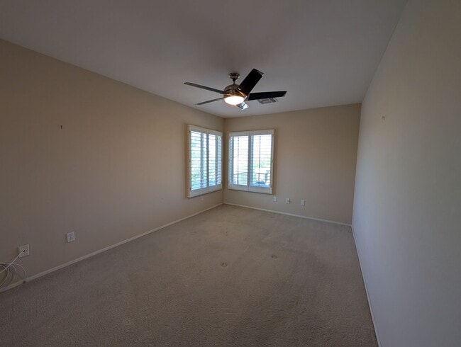 Building Photo - 4 Bedroom 2.5 Bath With Private Pool