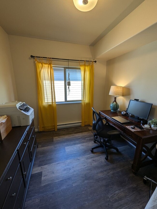 Building Photo - 2BD/1.5BA, Valley Condo, Utilities Include...