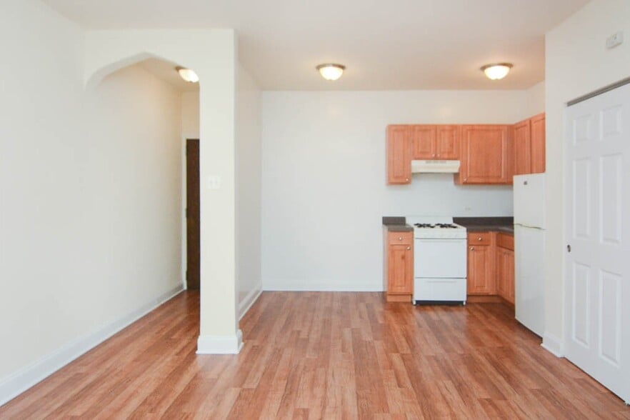 Building Photo - 1742 N Humboldt Blvd