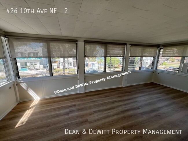 Building Photo - Old NE Apt 2/1 - For Rent