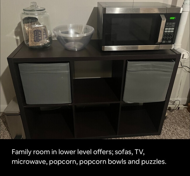 Building Photo - 5922 S Howell Ave