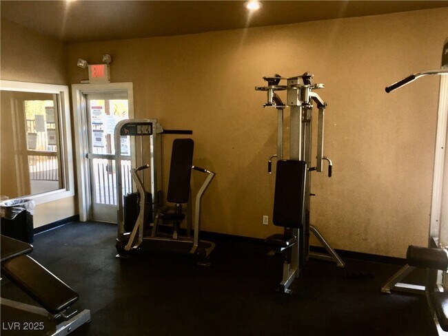 Building Photo - 5161 River Glen Dr