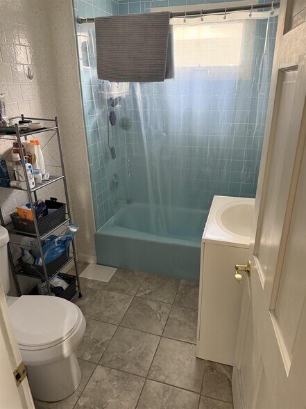 Building Photo - 65 Boston Ave