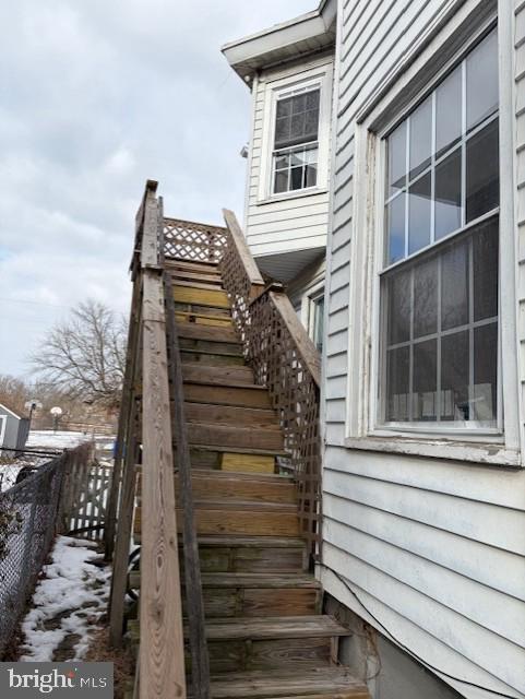 Building Photo - 112 W Main St