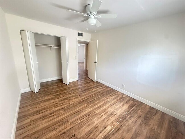 Building Photo - 5646 Blueberry Ct