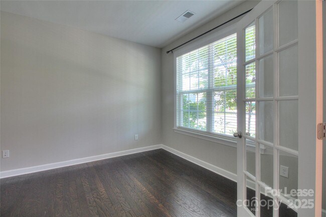 Building Photo - 3013 Hamilton Mill Dr