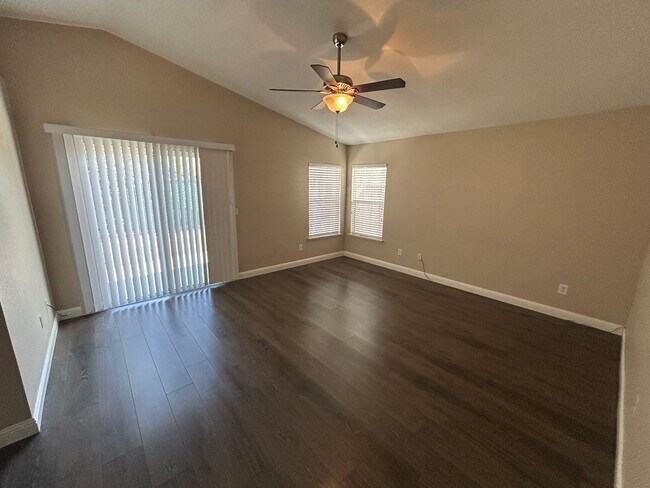 Building Photo - Beautiful Single Story 3 Bedroom, 2 Bath Antioch Home