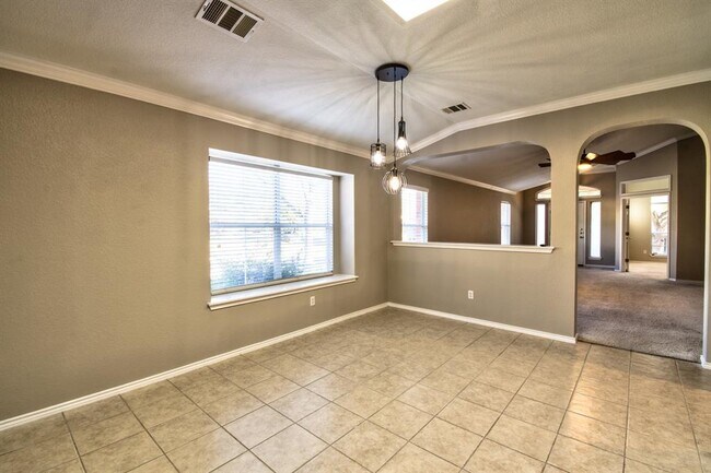 Building Photo - 10700 Beard Ave