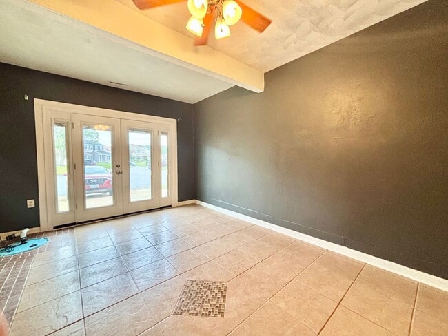 Building Photo - Gorgeous 3 Bedroom Home In Virginia Beach