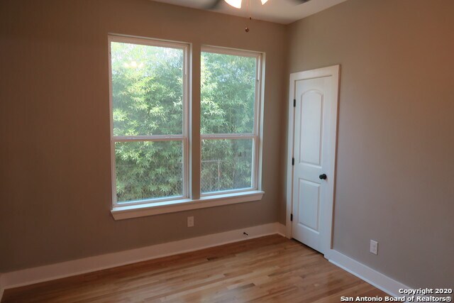 Building Photo - 430 E French Pl