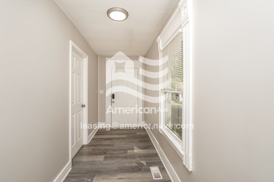 Building Photo - 1614 Arling Ave