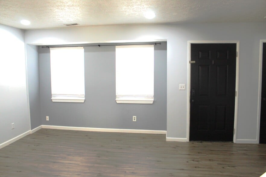 Building Photo - 1823 Worthington Run Dr