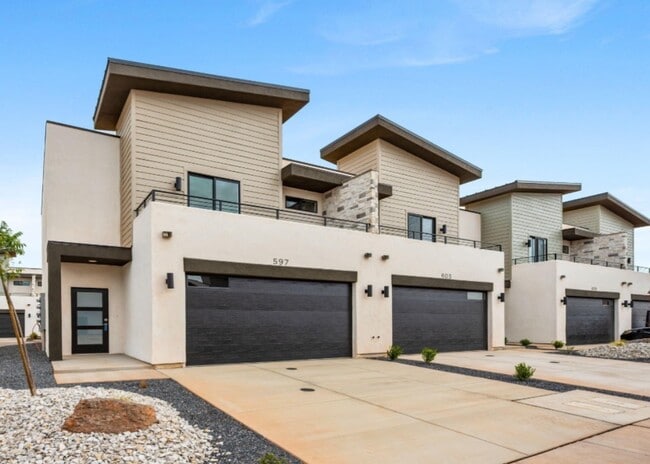 Building Photo - 4092 S 545 E
