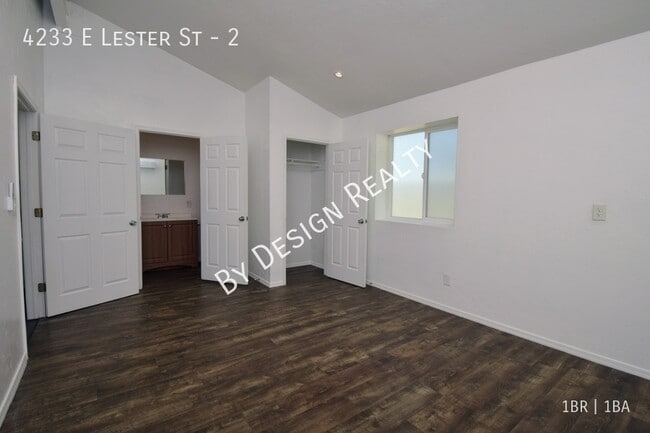 Building Photo - 4233 E Lester St