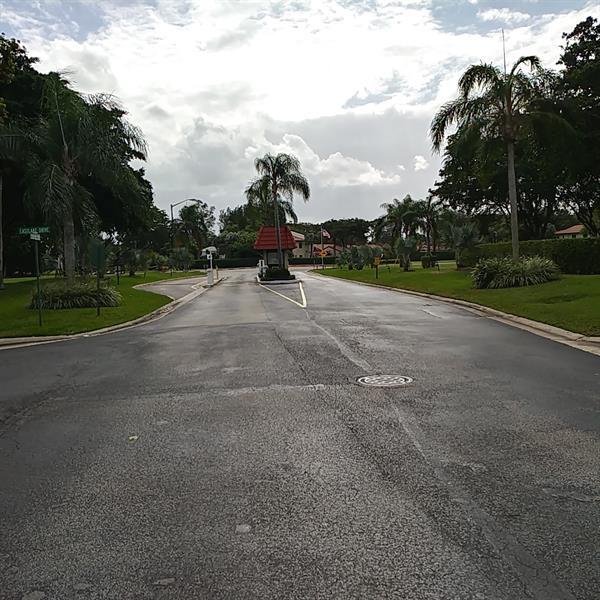 Building Photo - 8045 Eastlake Dr