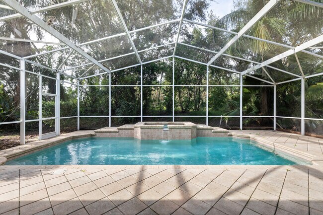 Building Photo - 27417 Silver Thatch Dr
