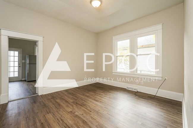 Building Photo - 705 Salisbury Ridge Rd