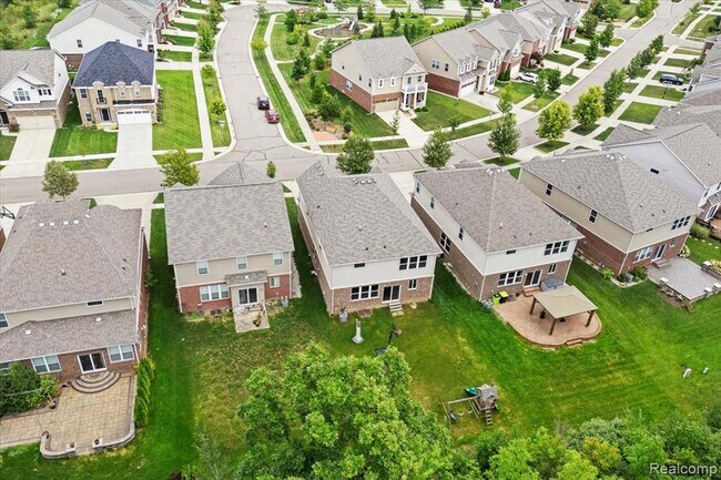 Building Photo - 49645 Hartwick Dr