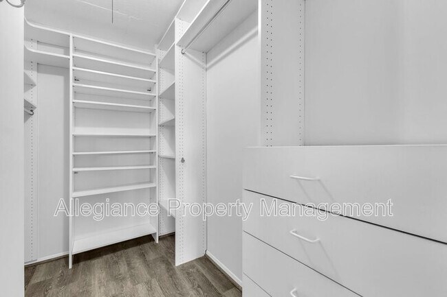 Building Photo - 1225 Martha Custis Dr