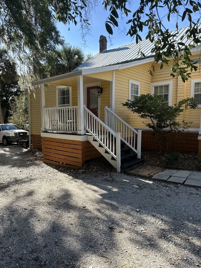 Building Photo - 80 6th St