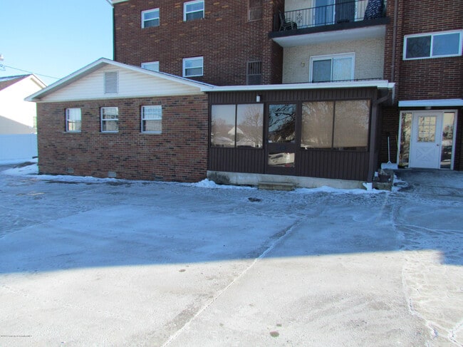 Building Photo - 3730 Lawrence Ave