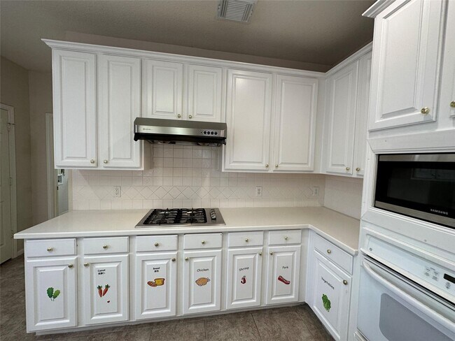 Building Photo - 3902 Breaux Bridge Ln