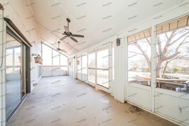 Building Photo - 2208 Brookhaven Ct