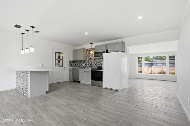 Building Photo - 6713 Provost Rd N