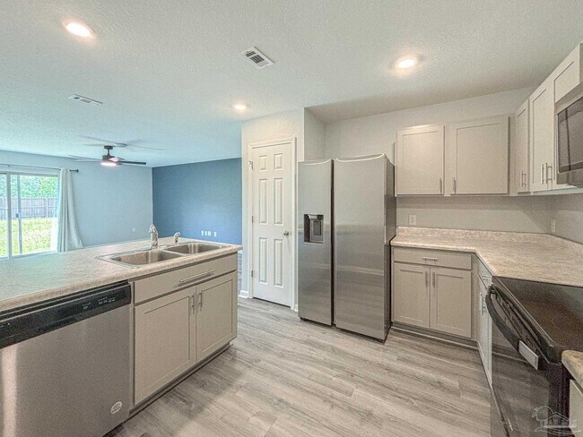 Building Photo - 8771 Schooner Ln