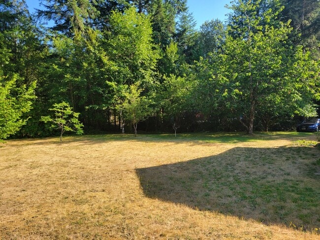 Building Photo - Cozy 2 bedroom Cottage on Acreage in Port ...