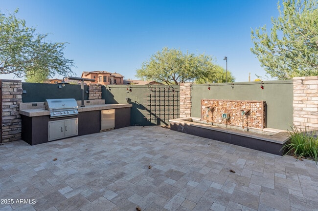 Building Photo - 12073 W Desert Mirage Dr