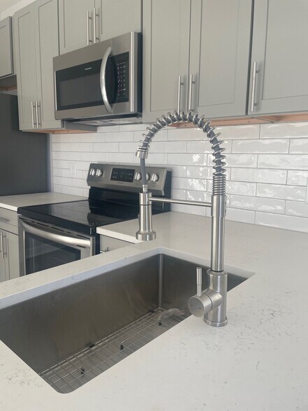 Stainless Steel Sink - 216 Findlay St