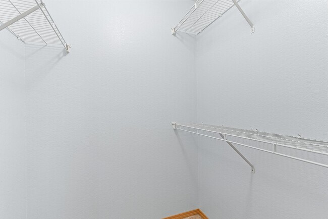 Building Photo - 3 Bedroom, 2 Bathroom Home in Republic Sch...