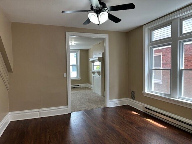 Building Photo - 172 E Emaus St