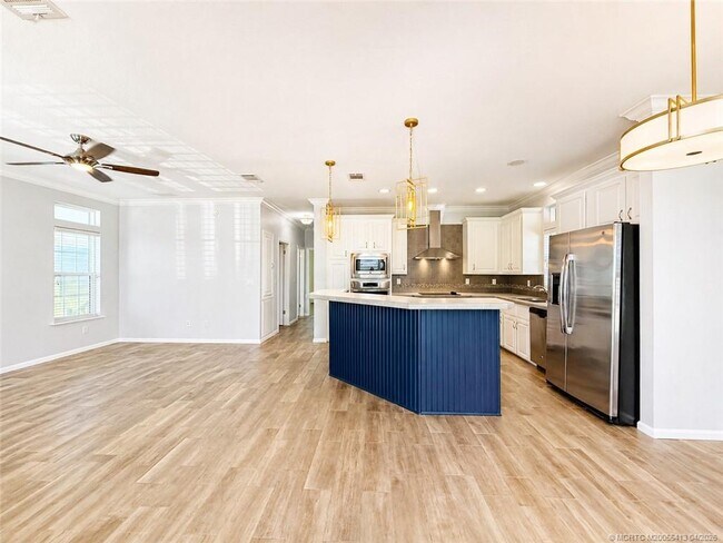 Building Photo - 35 NE Nautical Dr