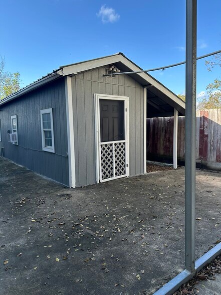 Building Photo - 1704 Avondale St