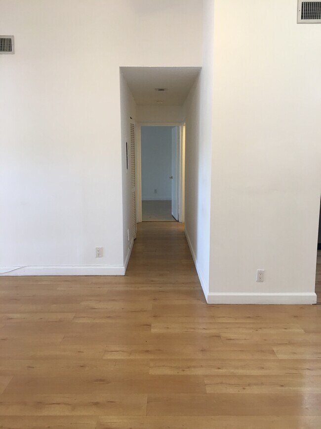 Building Photo - 10441 Mahogany Key Cir