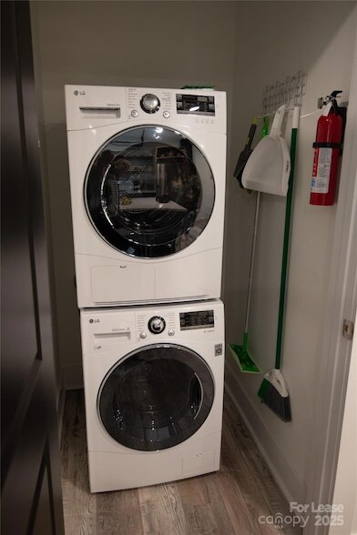 Building Photo - 3945 Rockfern Rd