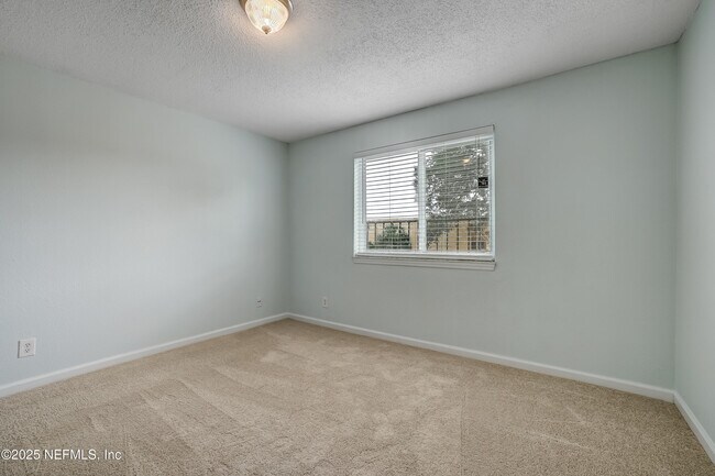 Building Photo - 6561 Mission Ct