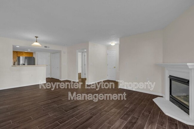 Building Photo - 490 E 700 S