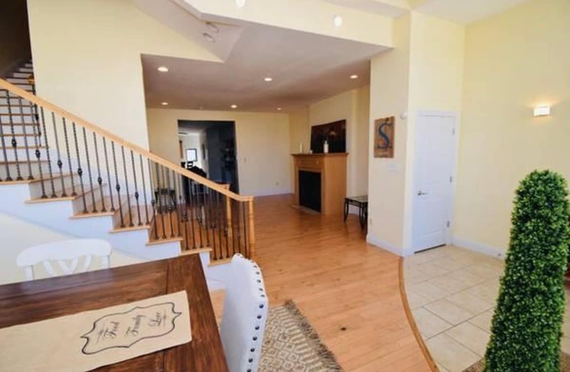 Building Photo - 4376 Olive St