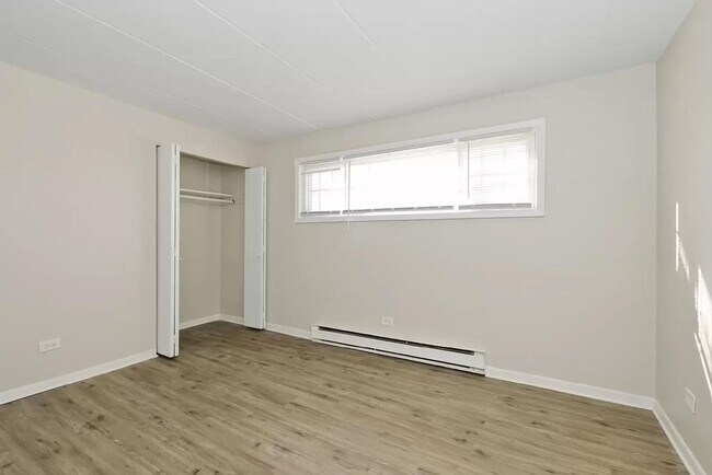 Building Photo - ? CHA Mobility Zone ? 2-Bedroom, Fully Renovated, Modern Upscale Apartment ?