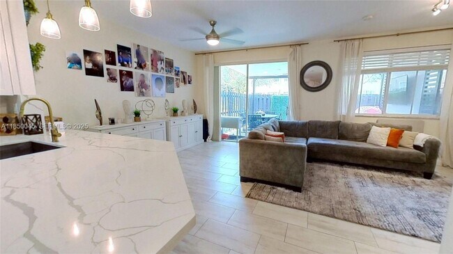 Building Photo - 1420 SE 26th Ave