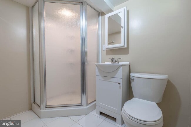 Building Photo - 360 Hollowbrook Dr