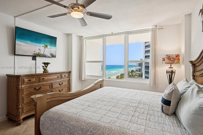 Building Photo - 3505 S Ocean Dr