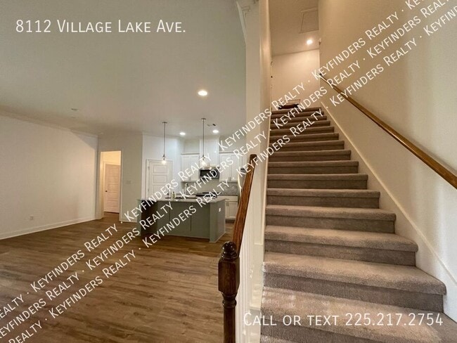 Building Photo - 8112 Village Lake Ave