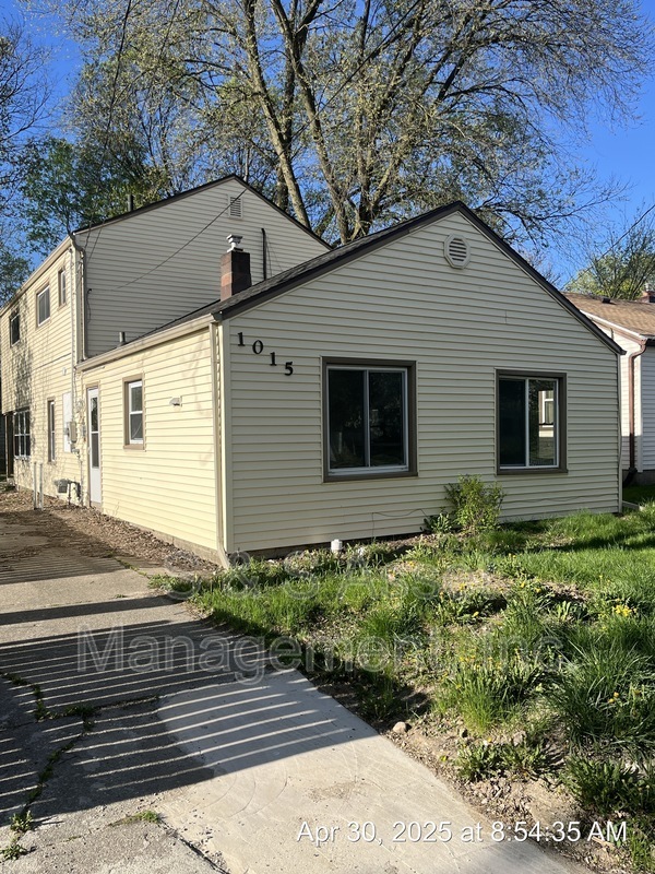 Primary Photo - 1015 Lenore Ave