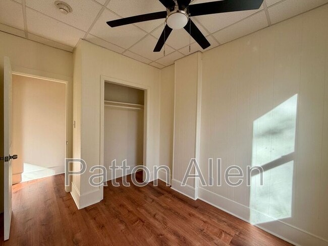 Building Photo - 43 Ravenscroft Dr