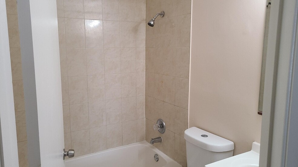 Building Photo - 1803 Wharf Ln