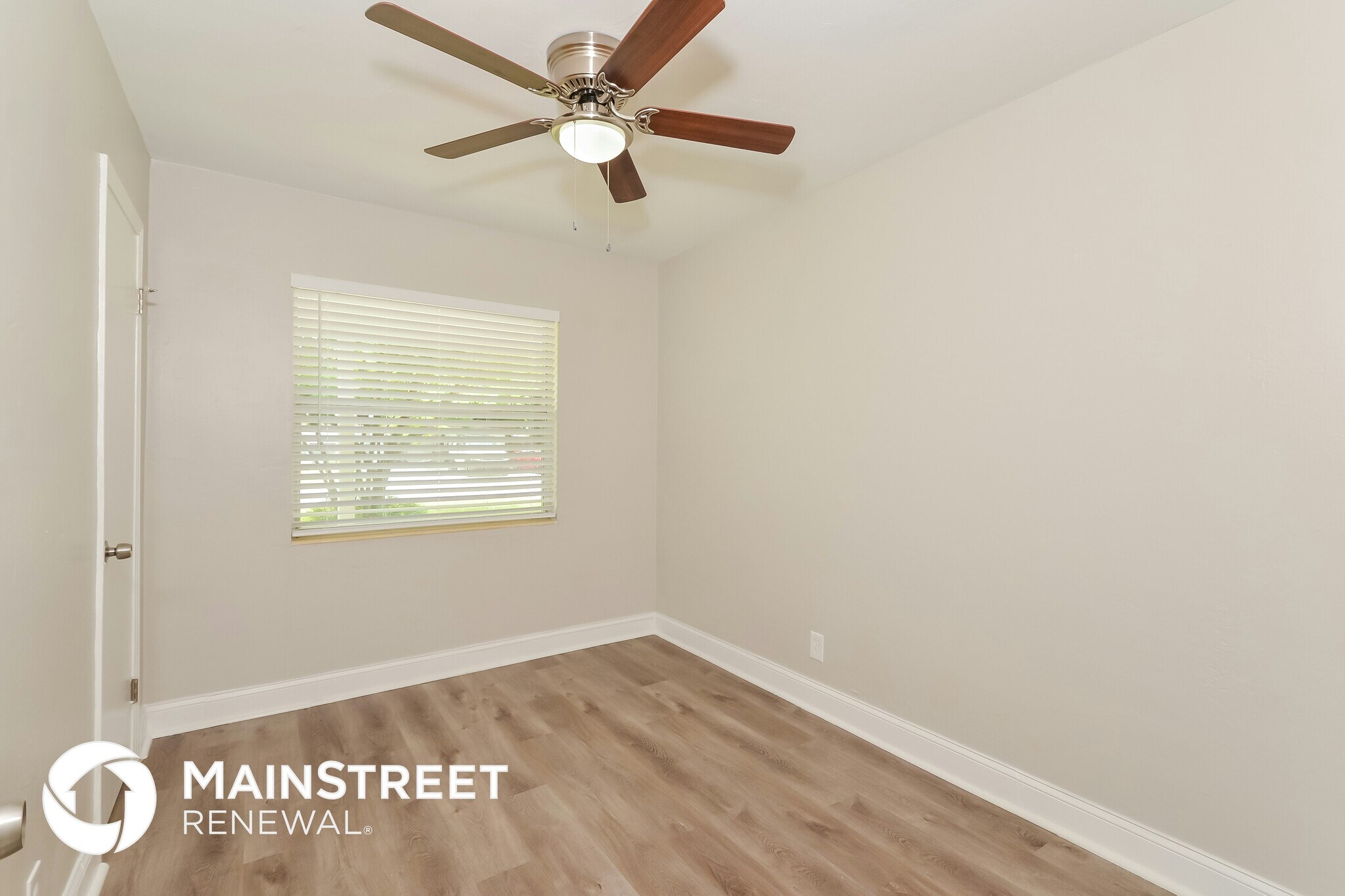 Building Photo - 2300 23rd Ave W